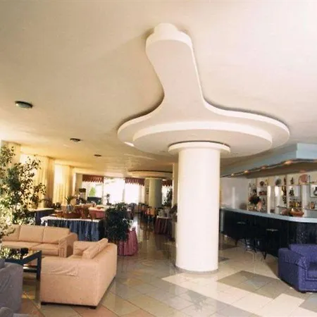 Отель Evelyn 4*