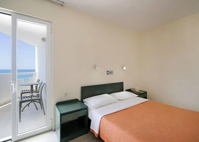 Evelyn 4* Hersonissos (Crete)