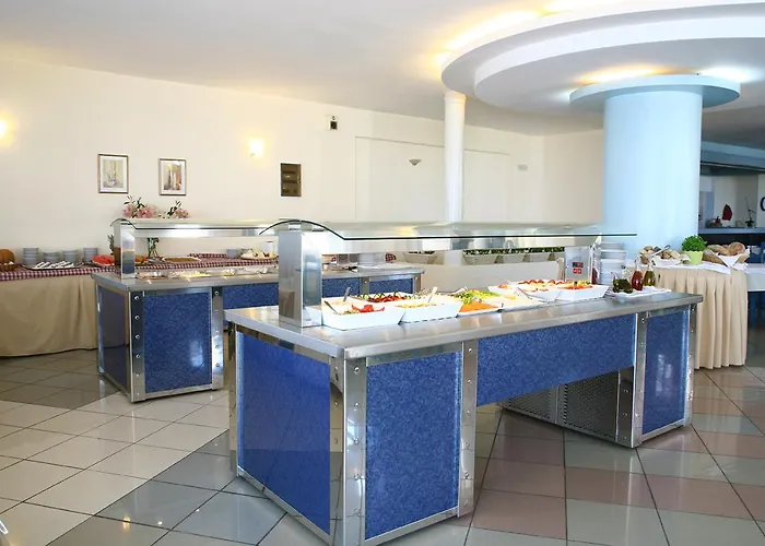 Отель Evelyn 4*