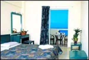 Evelyn Отель Херсониссос