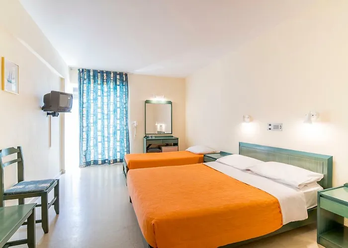 Evelyn Hotel Hersonissos (Crete)