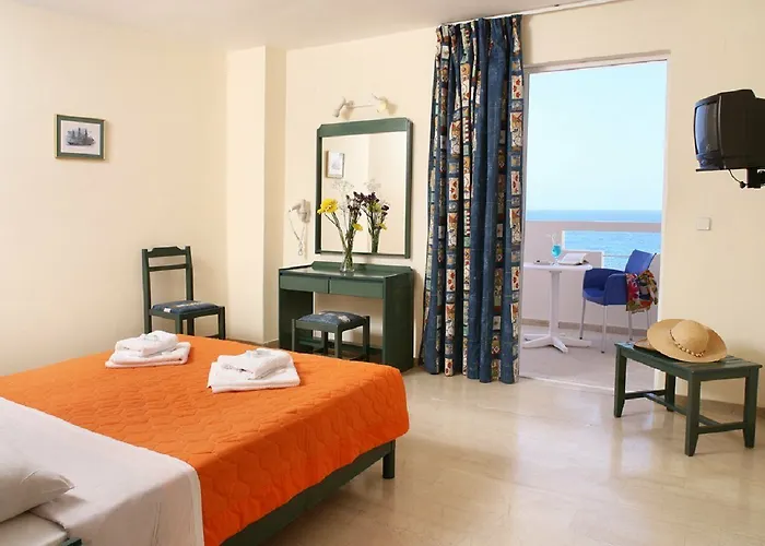 Evelyn Hotel Hersonissos (Crete)