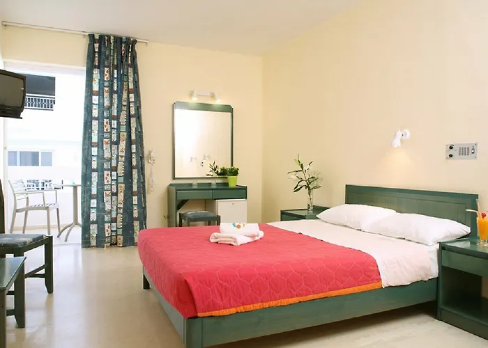 Evelyn Hotel Hersonissos (Crete)