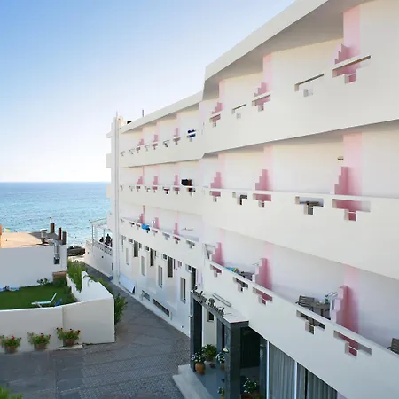 Evelyn 4* 헐소니소스